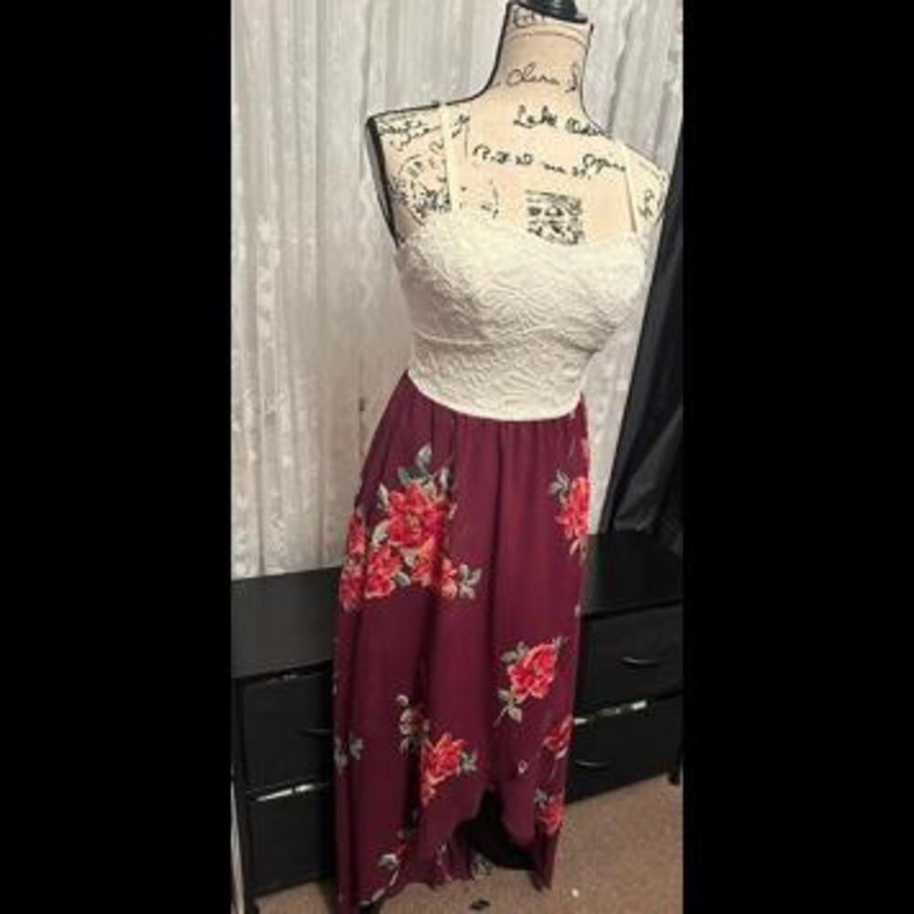 Floral Lace Top Maxi Dress - Burgundy and White